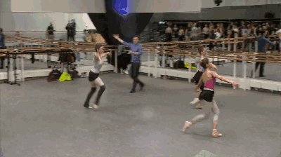 以及莫斯科大剧院芭蕾舞团首席ekaterina krysanova 等等 ▼ 大跳是